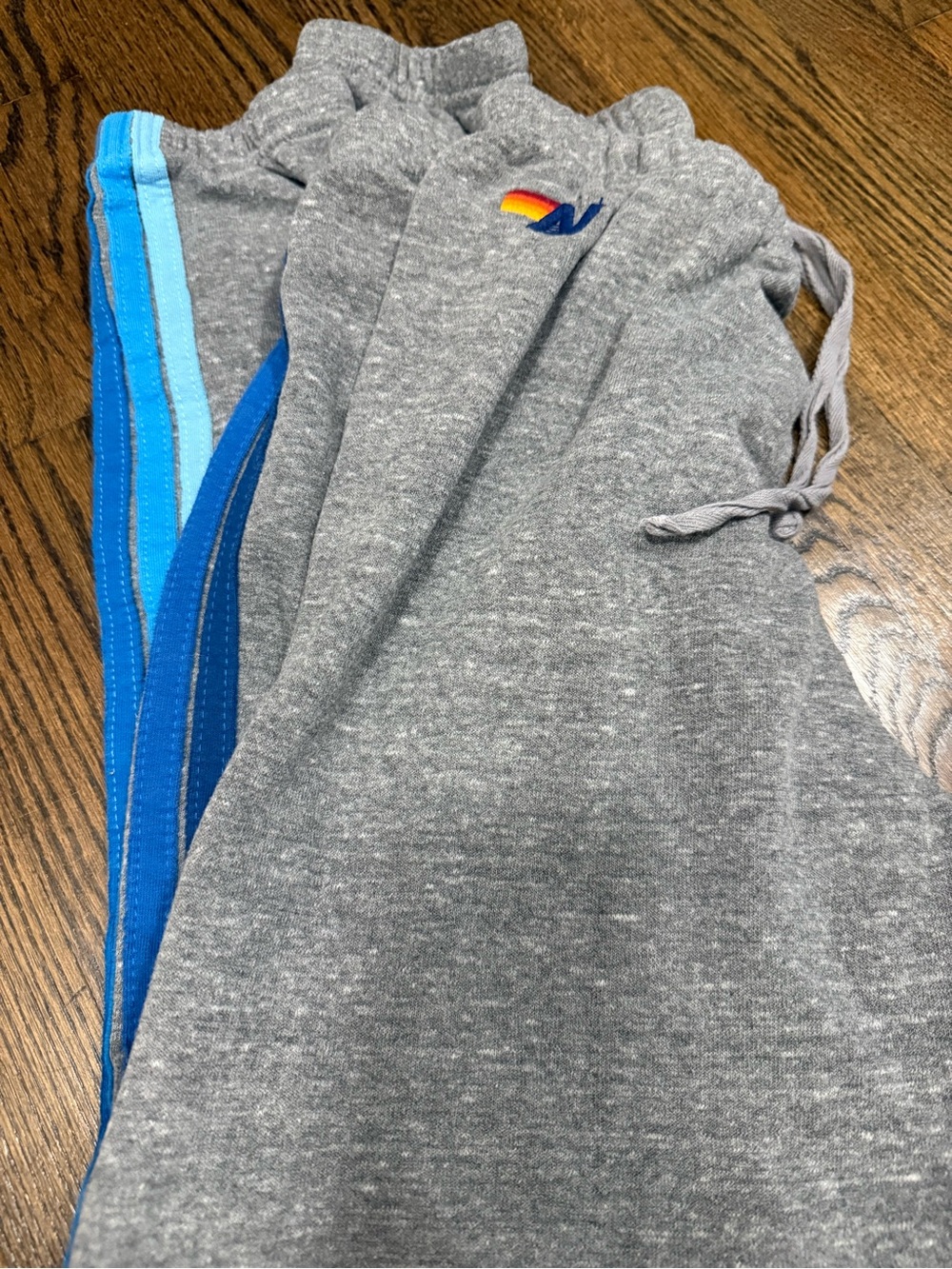Women’s aviator nation - size Samll- Gray Sweatpants with Blue Stripe - Picture 5 of 5